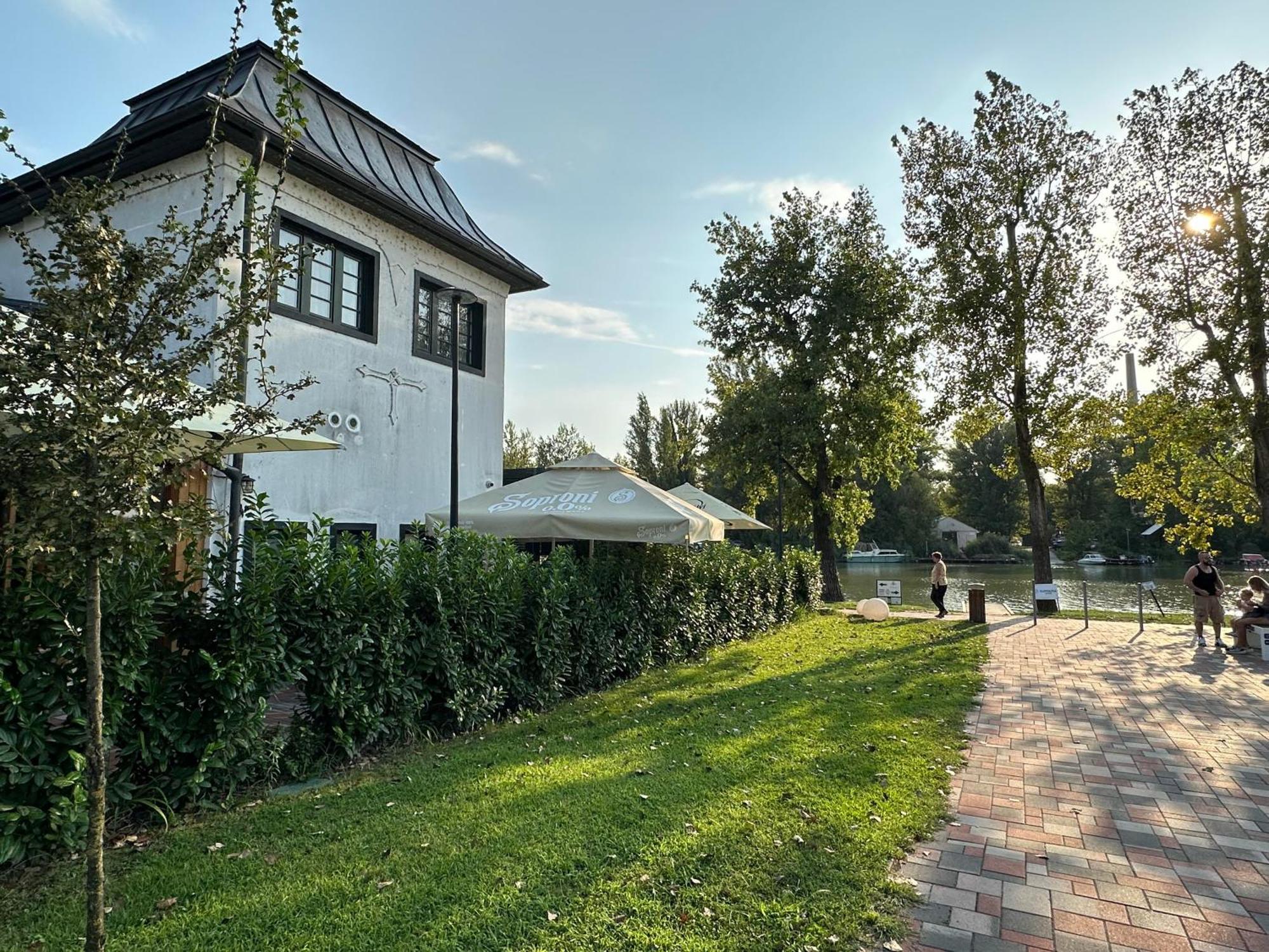 City Park Apartman Budapest Esterno foto